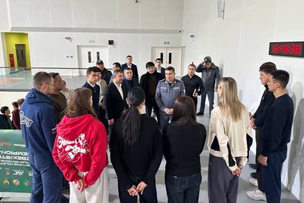 Ўзбекистон волейбол федерацияси раиси иштирокида волейбол спорт турини янада ривожлантириш масалаларига  бағишланган учрашув бўлиб ўтди