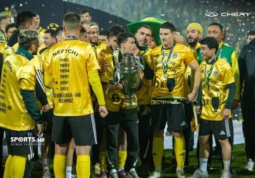 «Нефтчи» зарегистрировал 11 игроков