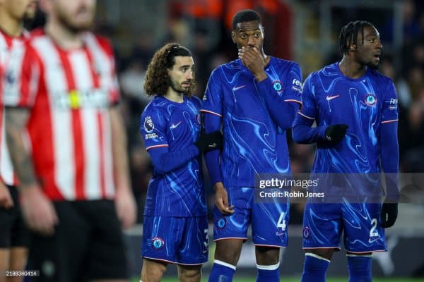 "Челси" ҳимоячиси учун АПЛнинг икки жамоаси курашмоқда