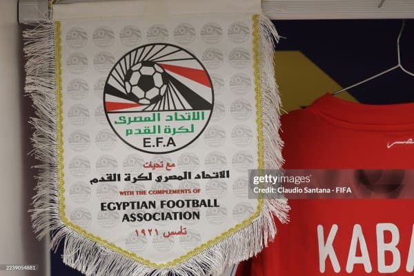 "Барселона" мисрлик футболчи билан келишувга эришди