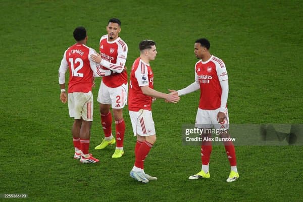 "Арсенал" асосий ҳимоячисини жамоада сақлаб қолмоқчи