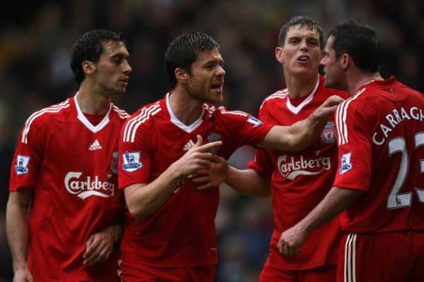 Каррагер Арбелоа билан майдондаги тортишувни эслади