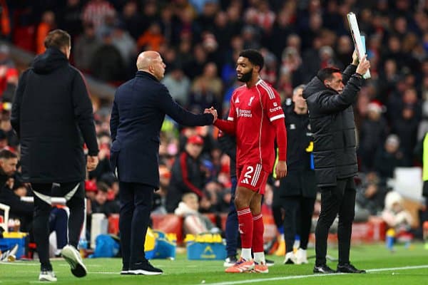 Слот: "Гомес қанотда ёки марказда ўйнасин, юқори савия кўрсата олади"