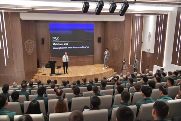 Футболда янги қоидалар ёхуд IFAB техник директорининг Суперлига клублари ва ҳакамлари билан семинари қандай ўтди?