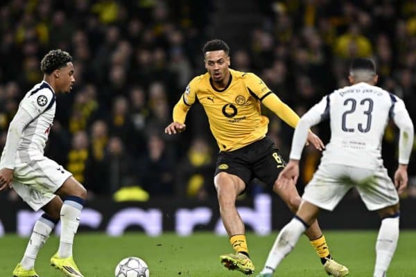 Немислар Англия грандлари сўраётган футболчини бермаяпти