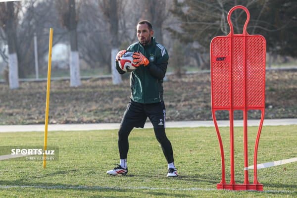 Санжар Қувватов: "Ҳозир натижа учун ўйнайдиган эмас, захирани ўйлаб иш қиладиган пайт"