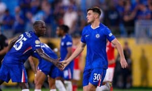 "Челси" ҳимоячиси орқага қайтмоқда