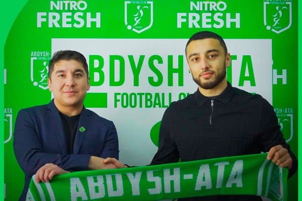 "Кристал Пэлас" тарбиялувчиси бўлган ўзбекистонлик футболчи Қирғизистон клуби билан шартнома имзолади