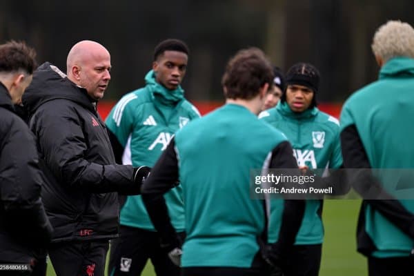 Слот "Ливерпуль"нинг трансферлари ҳақида фикр билдирди