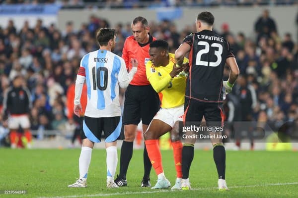"Манчестер Юнайтед" Жаҳон чемпиони билан шартнома имзоламоқчи