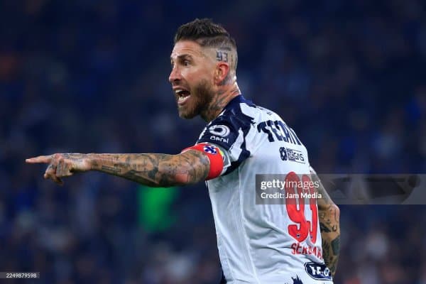 Собиқ испаниялик футболчи Рамос боксда ўзини синаб кўради