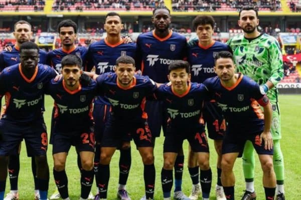 Туркия Суперлигаси. "Башакшехир"нинг "Ризеспор"га қарши таркиби эълон қилинди