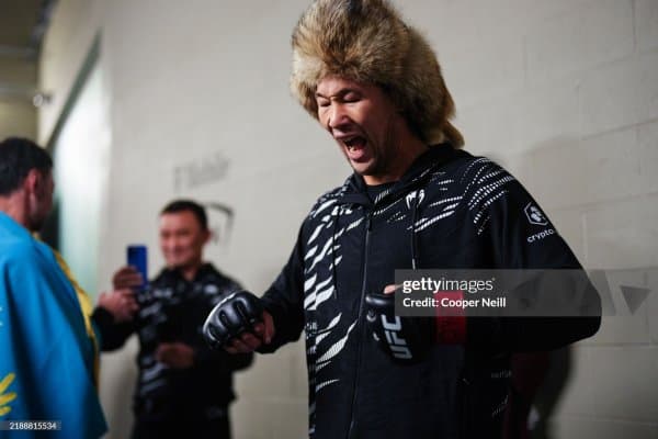 Шавкат Раҳмонов UFC рейтингидан чиқарилди