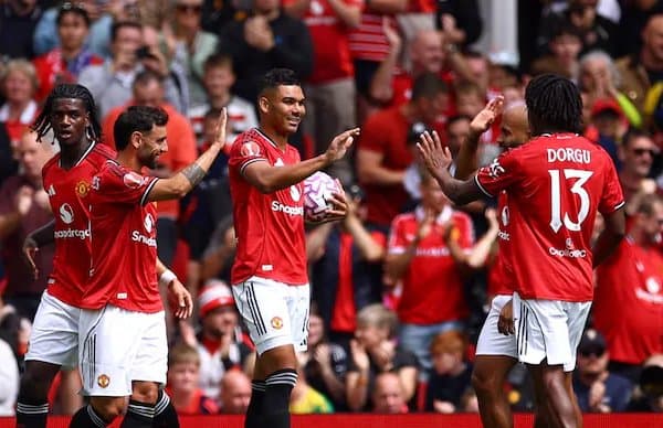 "Манчестер Юнайтед" - сўнгги беш мавсумда соф харажатлар бўйича АПЛ етакчиси