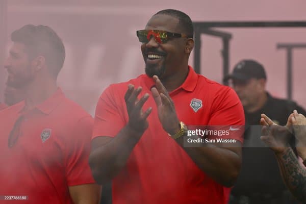 UFC тарихидаги энг катта жанг қайси эди? Жон Жонс жавоб берди