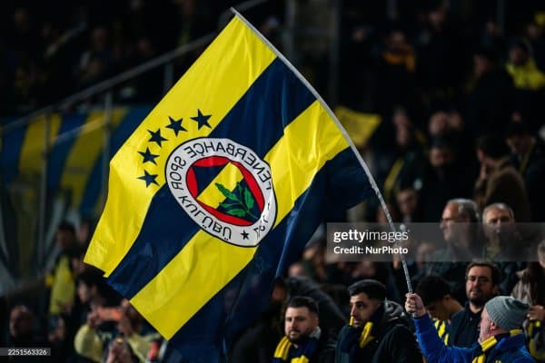 "Фенербаҳче" ҳужумчи учун ҳаракатни бошлади. Рўйхатда ўзбекистонлик футболчининг номи ҳам бор