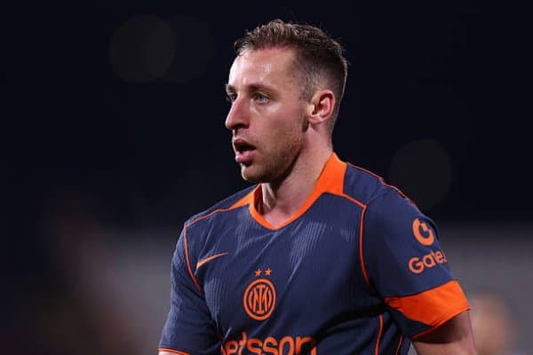 Фраттези "Интер"да қолди, "Ноттингем Форест" варианти рад этилди