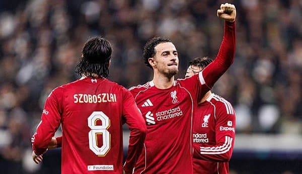 "Ливерпуль" футболчиси учун АПЛнинг учта жамоаси кураш олиб бормоқда