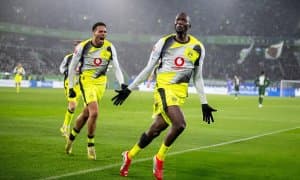 Бундеслига. "Боруссия" сўнгги дақиқаларда ғалабани илиб кетди