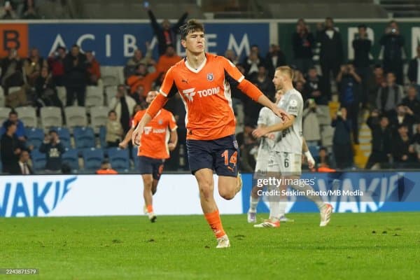 Туркия Суперлигасида тўпурар ўзгарди