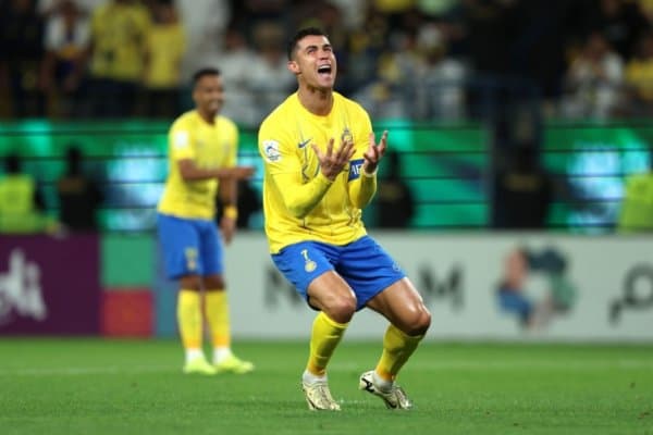 Пирс Морган Роналдунинг “Ан-Наср” ўйинларига байкоти ҳақида гапирди