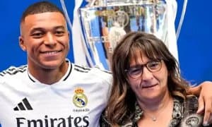 Мбаппенинг онаси “Реал”дан бир неча юлдузлардан кўп маош оляпти