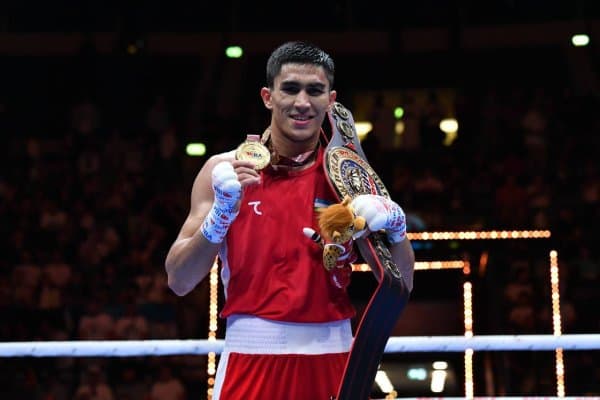 Ўзбек боксидаги "хет-трик"!