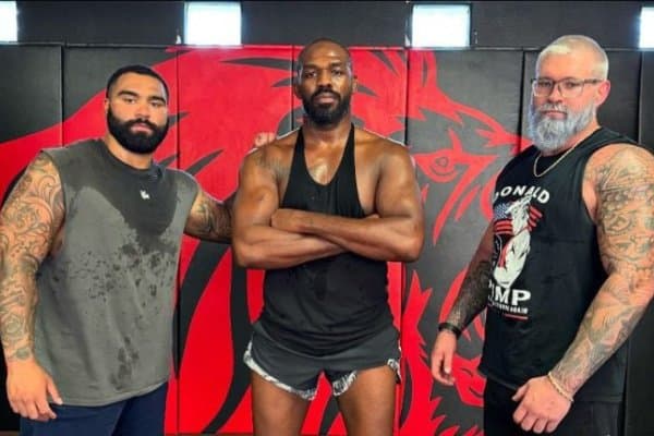 Жон Жонс: " 2027 йил UFC да супер чемпион пайдо бўлади!"