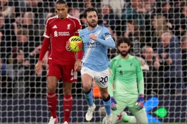 “Ливерпуль” рақиб футболчиси Бернарду Силвани рекордчига айлантирди