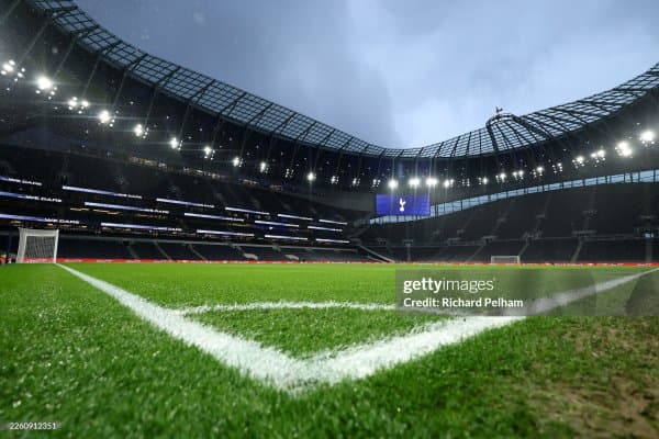 АПЛ. “Тоттенхэм” ва “Ньюкасл” жамоаларининг асосий таркиблари билан танишинг