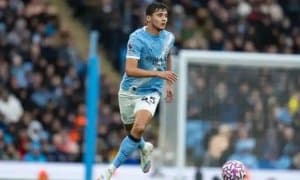 Жойи ўзгарган Ҳусановнинг ўйинини экспертлар қандай баҳолади?