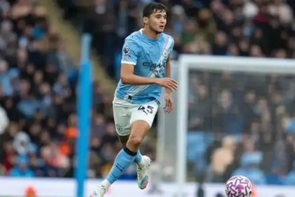 Жойи ўзгарган Ҳусановнинг ўйинини экспертлар қандай баҳолади?