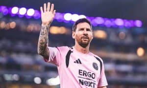 Месси халқдан узр сўради