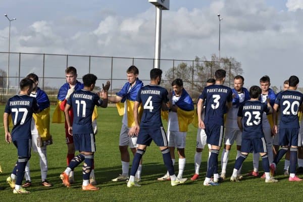 "Пахтакор" назорат ўйинида Украина клуби билан муроса кўчасини танлади