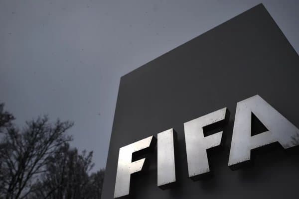 Машҳур клуб икки йил трансфер қила олмайди