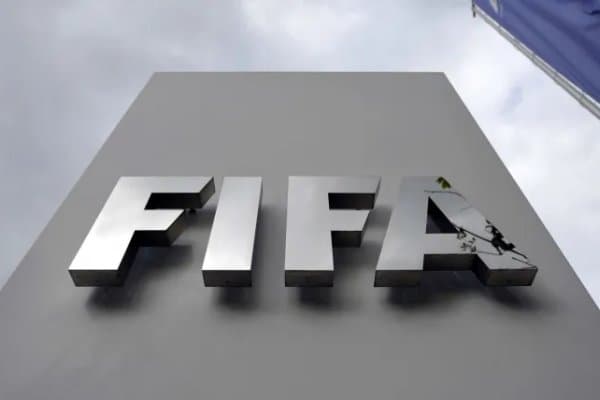 ФИФА апрель ойидаёқ Россиядан тақиқларни олиб ташлаши мумкин