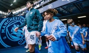 Энг зўри Ҳусанов! “Манчестер Сити” Абдуқодирнинг футболкасини ютуққа қўйди