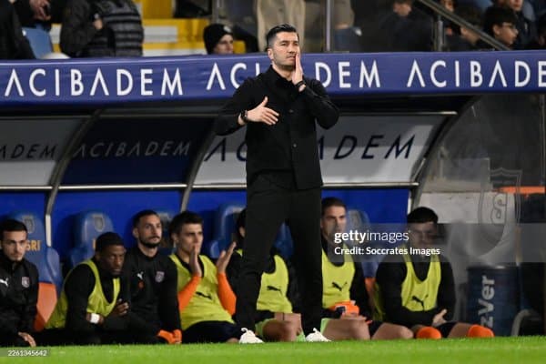 "Башакшеҳир" бош мураббийи аламли мағлубиятга изоҳ берди