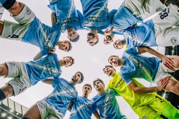 Икки юлдуз “Сити” ҳимоячисини ўз жамоасига ўтишга кўндиряпти