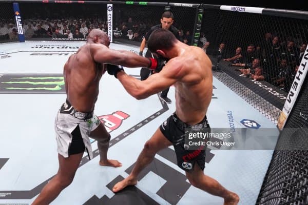 Мен Ислом Махачев ва Хамзат Чимаевни енгиб, икки вазнда чемпион бўламан!