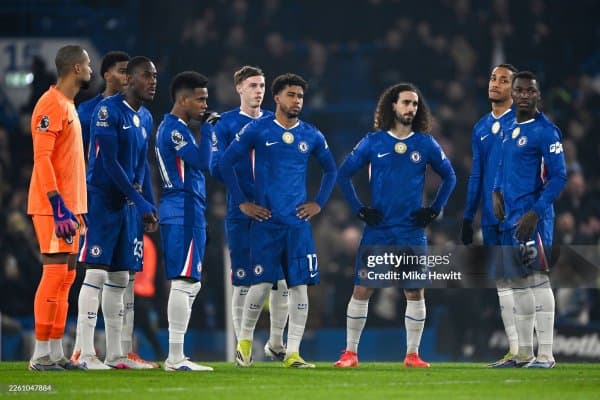 "Челси" ёзда уч нафар футболчи билан хайрлашмоқчи