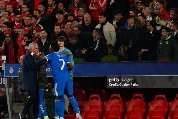 Моуриньо Винисиус Жуниорга танбеҳ берди