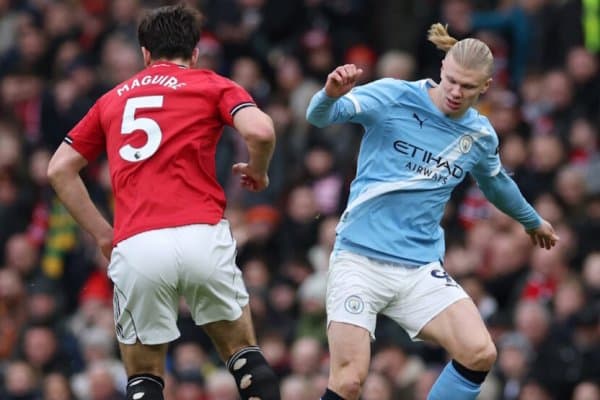 Манчестерда футболчилар клубдан етакчи ўйинчига янги шартнома беришни талаб қиляпти