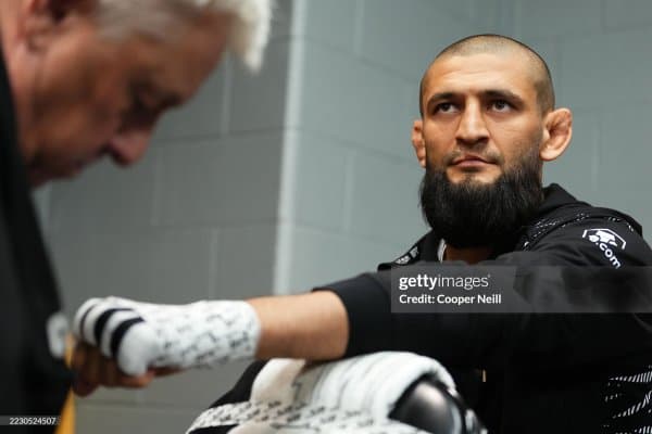 Хамзат Чимаевнинг мураббийи: "UFC россияликларга мазкур промоушенда жанг қилишга рухсат бермаслиги мумкин"