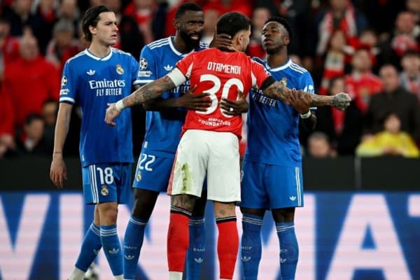 Снейдер: "Винисиуснинг ўрнида бўлганимда, Отамендига ЖЧни у учун Месси ютганини айтган бўлардим"