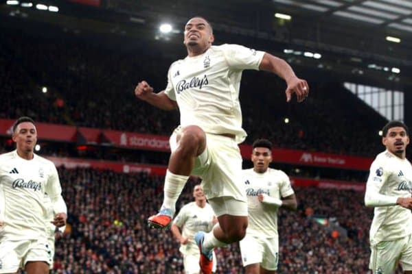 “Челси” ва “Ливерпуль” қиммат ҳимоячини кутяпти