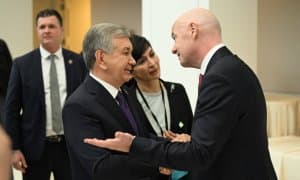 Президент Шавкат Мирзиёев ФИФА президенти Жанни Инфантино билан учрашди