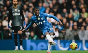 АПЛ. 10 киши бўлиб қолган “Челси” сўнги дақиқаларда ғалабани қўлган чиқарди