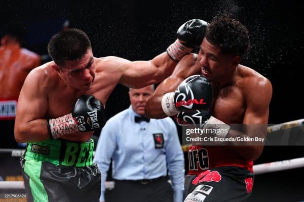 Бектемир Мелиқўзиев рақибини муддатдан аввал "ер тишлатди"