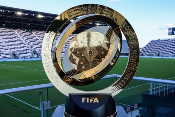 ФИФА клубларга 185 миллионлик тўловларни ҳали ҳам тақсимлаб бермади